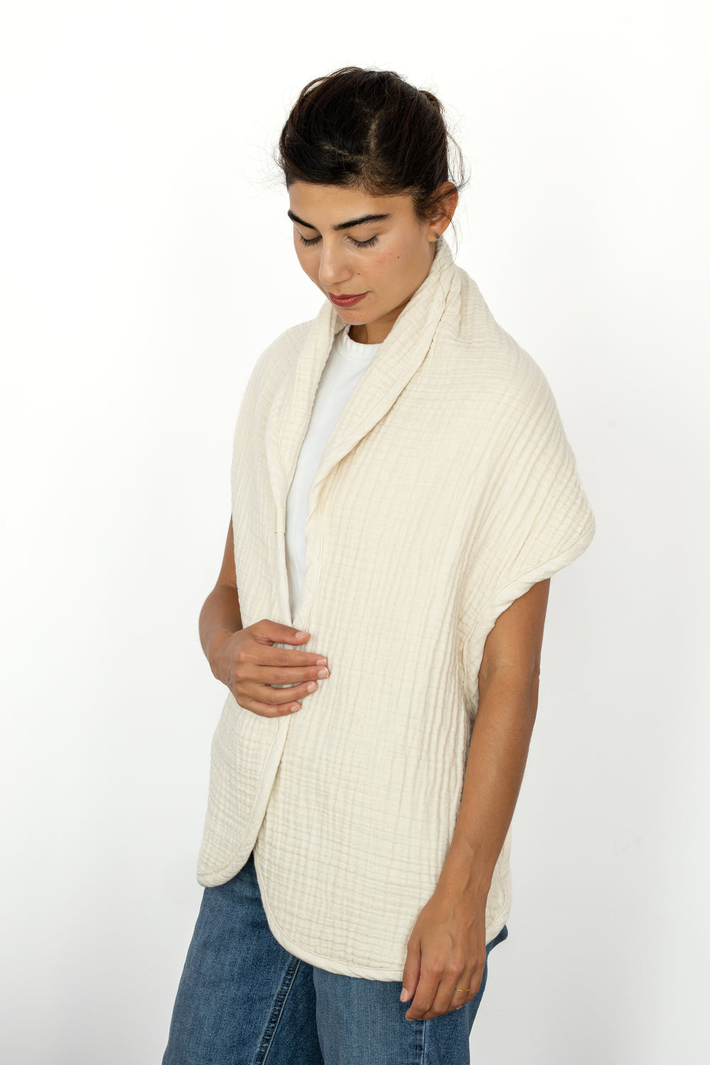 the loopi wearable burp cloth wrap in ecru