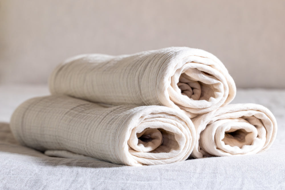 the loopi wearable burp cloth wrap in ecru - trio